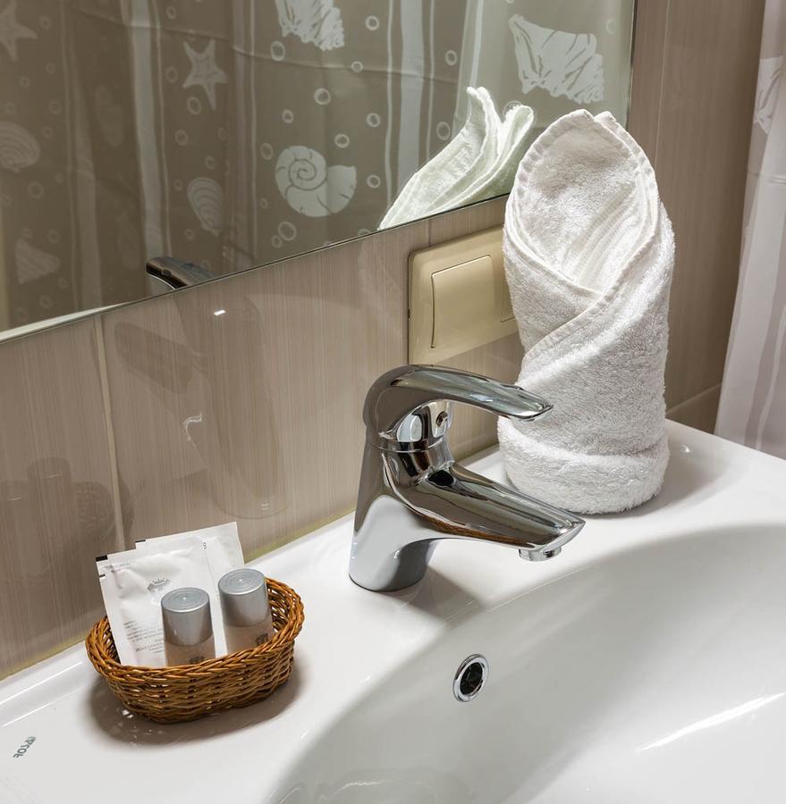 Hotel Avenue Бишкек Екстериор снимка