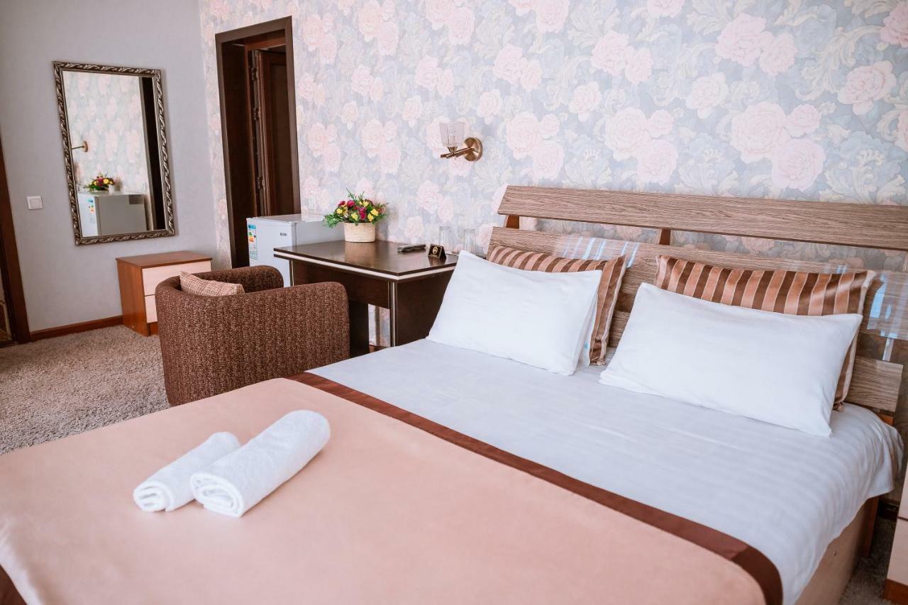 Hotel Avenue Бишкек Екстериор снимка